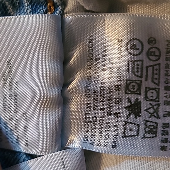 Levi's 501 Women's W32 Light Wash Button Fly Distressed Blue Jean Denim Shorts - Picture 16 of 16